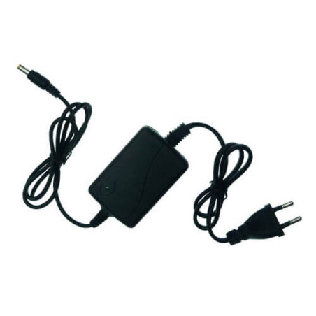 Fuente de alimentación (transformador)     12VDC 1A